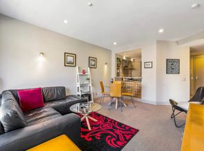 Others 4 Enormous CBD 1BR Unit w/ Parking by Zodiak Stays