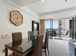 其他 4 Spacious Apartment On Akl Viaduct With Balcony!