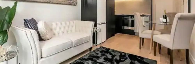 Lainnya Stylish 1 Bedroom With Office Area Plus Parking!