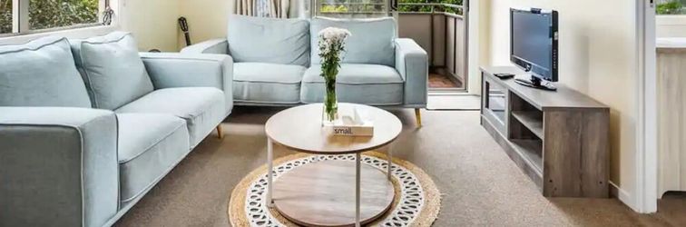 Lain-lain Lovely 2-Bedroom Rental with Parking Zodiak Stays