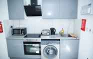 Lainnya 3 Stunning 1-bed Apartment in Harrow With Parking