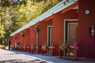 기타 4 Motel Long Lake and Cottages