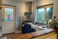 Lain-lain Cosy 2-bed House in Hucknall, Nottingham