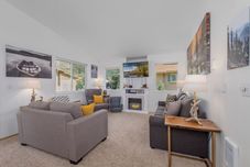 Khác Alpine Family Haus 2 Bedroom Condo by NW Comfy Cabins by RedAwning