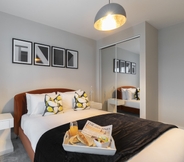 Others 3 Elliot Oliver - Chic 2 Bedroom Town Centre Apartment