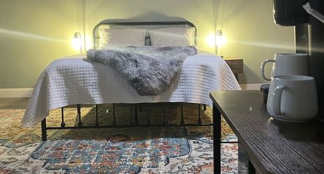 Others 2 The Arsenal Inn