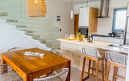 Others 5 Stylish and Spacious Penthouse With Bbq and Picuzi