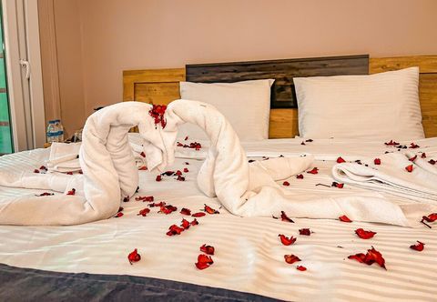 Others Life Artemis Otel