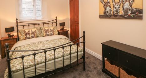 Lainnya 2 Howard's Hideaway