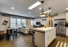 Others 4 Long Term Rental: 3BR/2BA River West Condo by AllSet Turnover