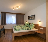 Others 3 Allergy-free Apartment in Oberkrimml Near Waterfalls