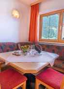 Imej utama Superb Apartment in Stubaital With Mountain Views, Balcony