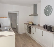 Others 4 East View a Stunning Home From Home in St Helens Sleeps 6