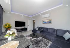 其他 7 Villa With Pool and Backyard in Kepez