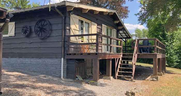 อื่นๆ Beautiful and Cozy Wooden Chalet With a Beautiful Large Enclosed Garden