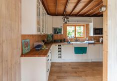 其他 7 Holiday Home in Bievre With Garden