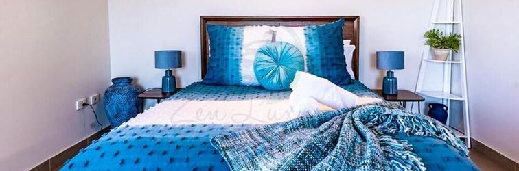 Others Signatures on Woods - Pinnacle