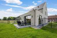 Lainnya Modern Holiday Home in Ronse With Garden