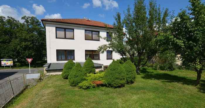 Lainnya Cozy Apartment in Eastern Bohemia Near Town Center