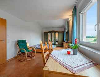 Others 2 Snug Apartment in Baden-wurttemberg With a Garden