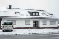 Lainnya Comfortable Flat With Balcony in an Ideal Location in Niederfeld Near Winterberg