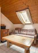 Ruang tamu Delightful Holiday Home in Unterammergau With Terrace