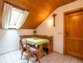 Lainnya 4 Delightful Holiday Home in Unterammergau With Terrace