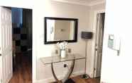 Lain-lain 3 Beautiful 1-bed Apartment in Wimbledon- London
