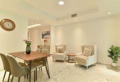 Others 4 Dubai Canal View 1 BR Premium Apartment - AMN