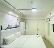 Lainnya 4 Modern Design And Cozy Studio At Bassura City Apartment