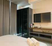 Lainnya 5 Modern And Comfort Design Studio Room At West Vista Apartment