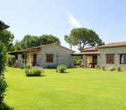Others 5 Inviting Cottage in Marsciano With Private Terrace