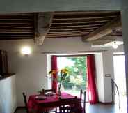 Others 2 Quaint Holiday Home in Citta di Castello With Private Pool