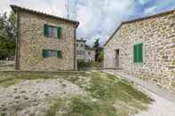 Others Medieval Farmhouse in Caprese Michelangelo With Terrace