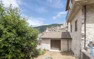 Lain-lain 2 Inviting Apartment in Umbria With Garden