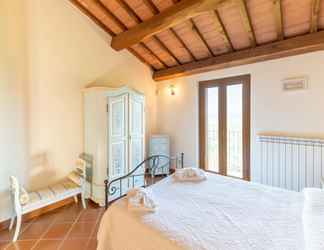 Lainnya 2 Lush Villa in Umbria With Private Pool