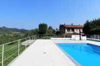 Khác Attractive Holiday Home in Brozolo With Private Pool