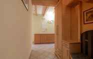 Lainnya 4 Modern Apartment in San Vigilio di Marebbe With Balcony