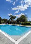 Imej utama Nice Holiday Home in Gambassi Terme With Shared Pool