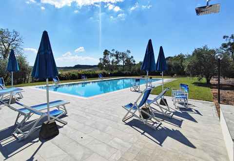 Others Majestic Holiday Home in Gambassi Terme With Private Terrace