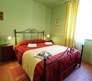 Others 3 Quaint Villa in Lucignano Italy With Private Pool