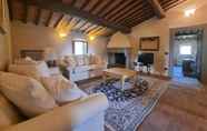 Others 6 Exquisite Villa in Lamporecchio With Private Pool