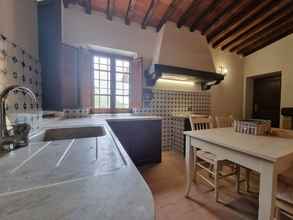 Others 4 Attractive Apartment in Pietrasanta With Private Garden