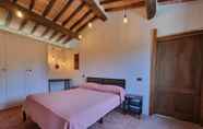 Others 3 Attractive Apartment in Pietrasanta With Private Garden