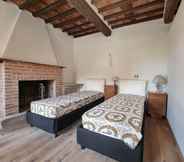 อื่นๆ 2 Attractive Apartment in Pietrasanta With Private Garden