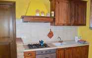 Lainnya 4 Apartment in Medieval Village, Splendid Panoramic View, Shared Swimming Pool