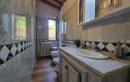 Lainnya 6 Serene Apartment in Pietrasanta With Private Pool