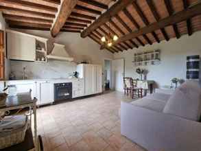 Lain-lain 4 Serene Apartment in Pietrasanta With Private Pool