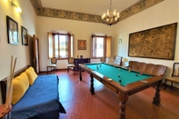 Khác Spacious Apartment in Volterra in the Historic Centre