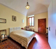 Lain-lain 4 Spacious Apartment in Volterra in the Historic Centre